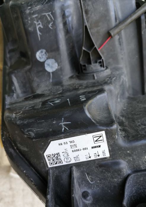 Оригинален фар Nissan Qashqai Led