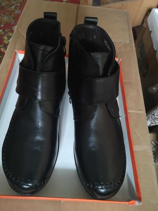 Продам полуботинки новые