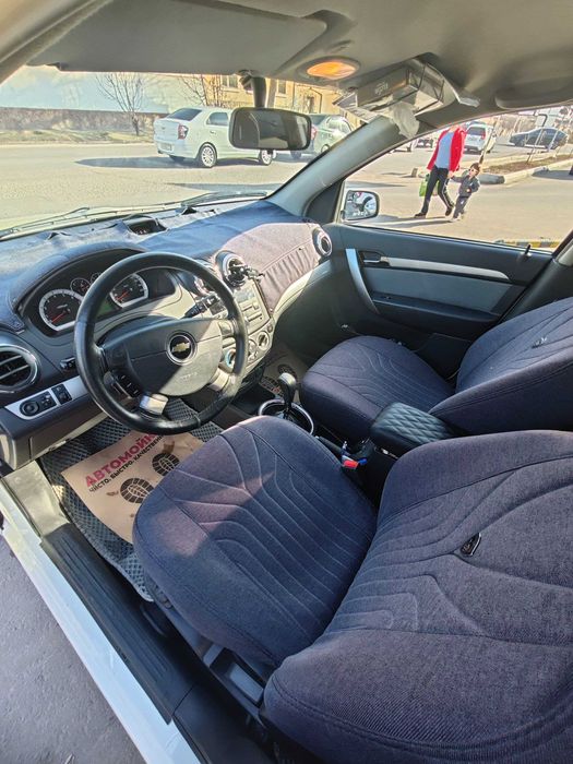 Срочно продаётся Нексия-3, белая, в очень хорошем состоянии, СВОЯ