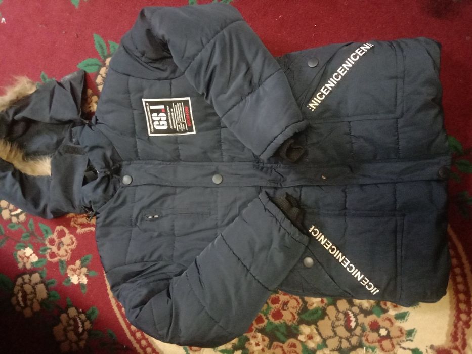 Продам мальчиковые вещи