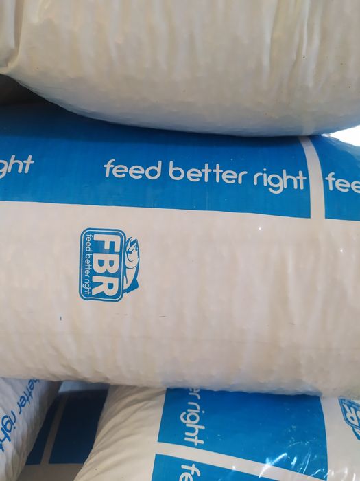 Корм для рыбы- карп, сазан, форель, осетр, сом.