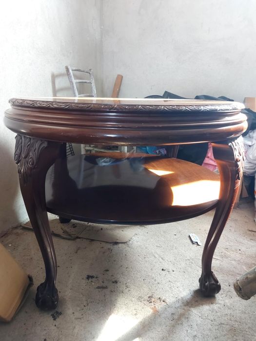 Стара махагонова маса