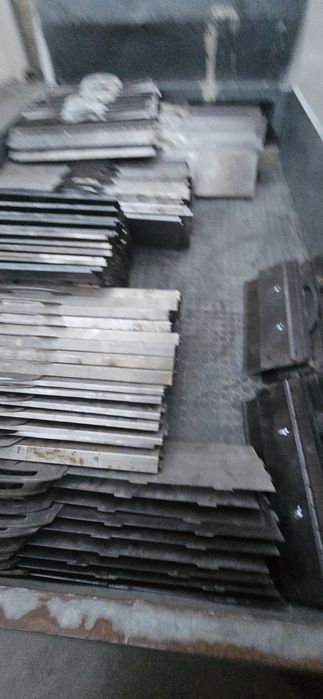 yig'iladigan shashlik ko'ra mangal uzunligi 40 sm dan 120 sm gacha

60