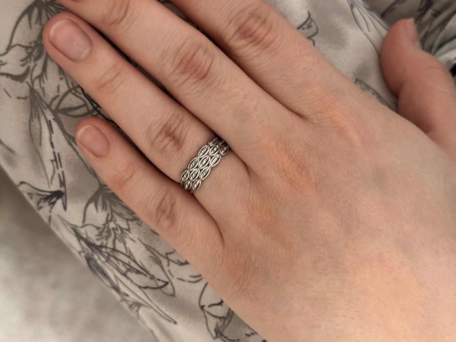 серебрянное кольцо 16,5-17р