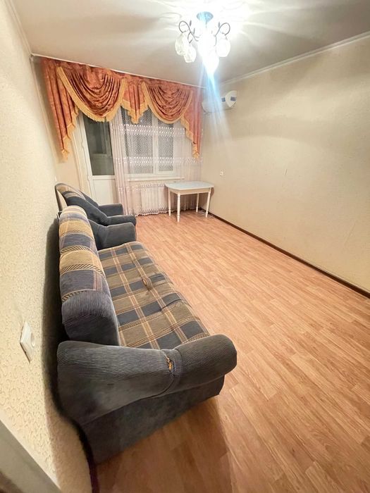 Продам 2 комнатную на 11 микрорайоне