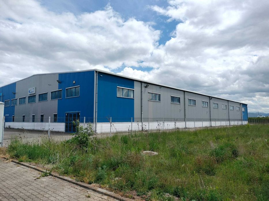 Inchiriez hala industriala  pentru productie/depozitare/ logística