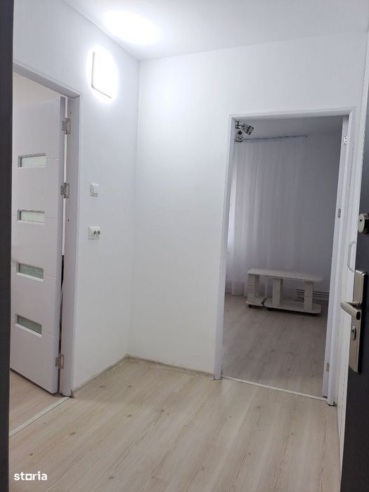 Vând apartament cu 2 camere Mioveni-parter