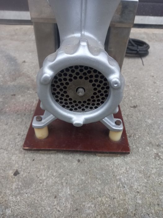 Masina tocat carne electrica