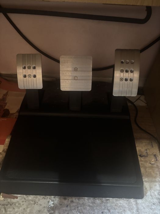 Thrustmaster T300 + TH8S шифтър
