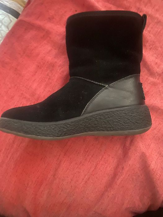 Продам зимние сапоги 36 размер