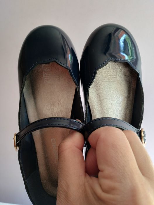 Тъмно сини лачени обувчици Okaidi 30 номер