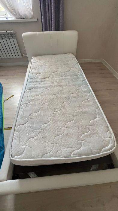 Одноместная кровать