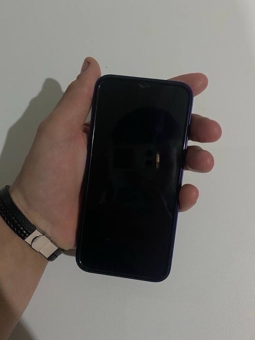 Продам айфон 12 в хорошем состояние