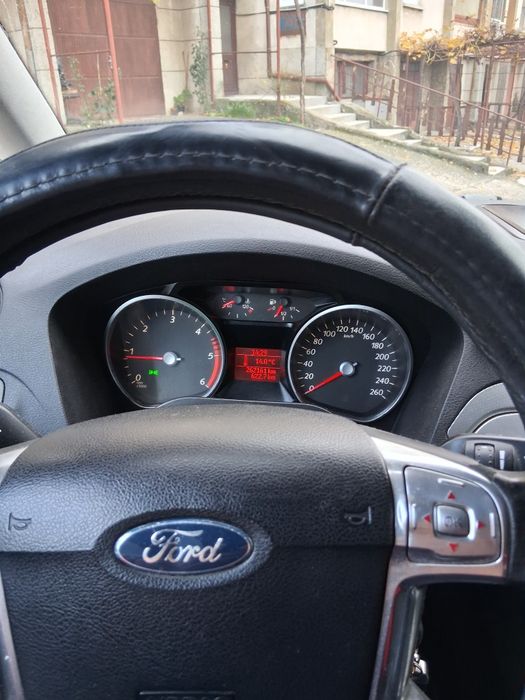 Форд галакси 2008г.2.0 140к