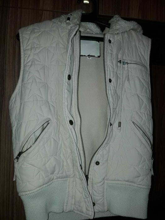 Запазен поларен елек