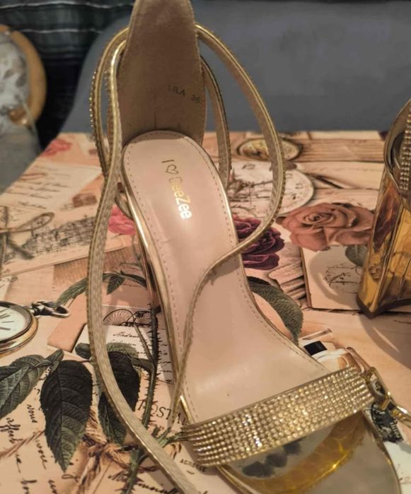 Бална рокля Julia Kontroguni