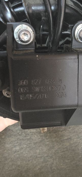 Задна камера за пасат б8, работеща е и ми е излишна !