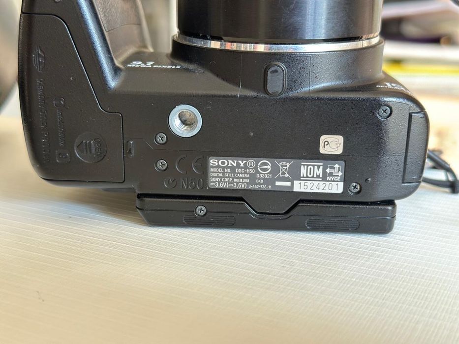 Продам фотоаппарат Sony