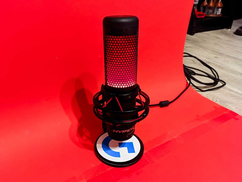HyperX QuadCast USB Кондензаторен Микрофон за Стрийминг, Гейминг, PC, Подкаст, Студиен