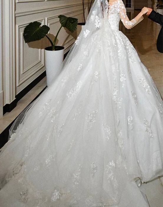 Продам платья для свадьбы и свадебное платье