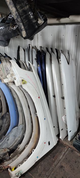 Крыло на Toyota Surf 130/185 переднее