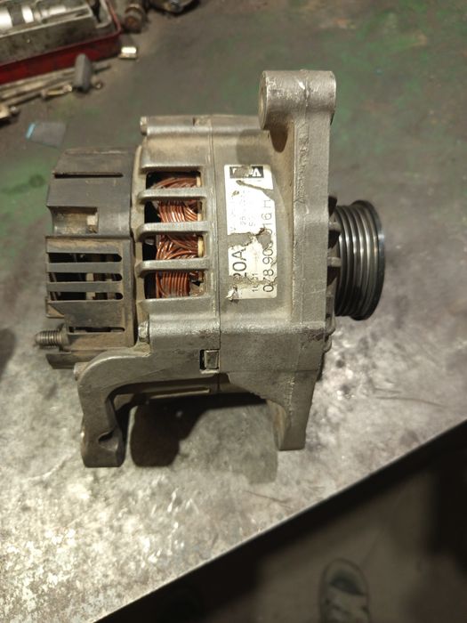 Генератор на Ауди продам