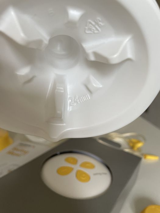 Двойна помпа за кърма Medela Swing Maxi + ПОДАРЪЦИ