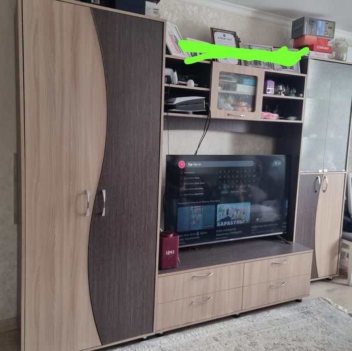 Продам горку, стенку.