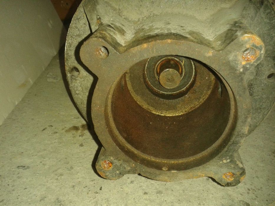 электродвигатель