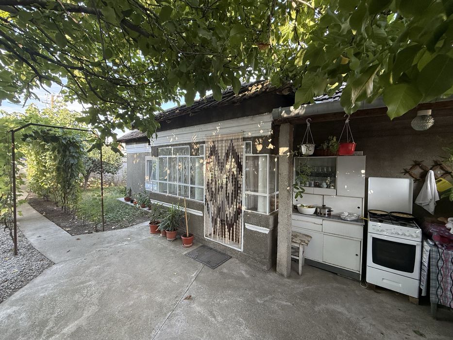 Casa de vânzare din cărămidă