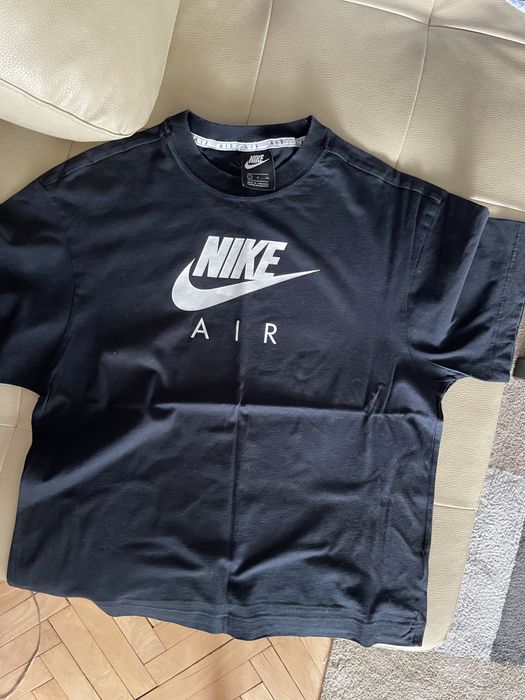 Продавам тениски