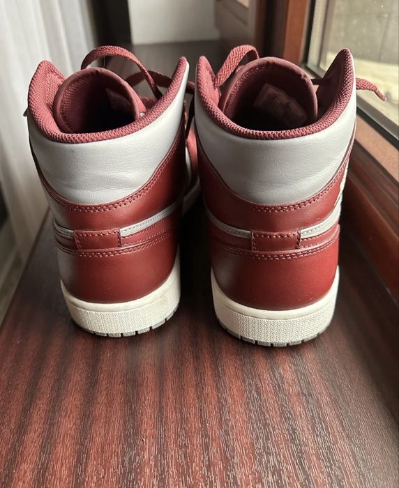 Кроссовки Air Jordan 1 Mid