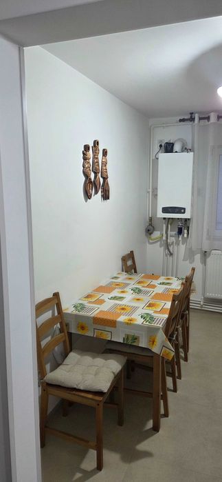 Apartament cu 3 camere