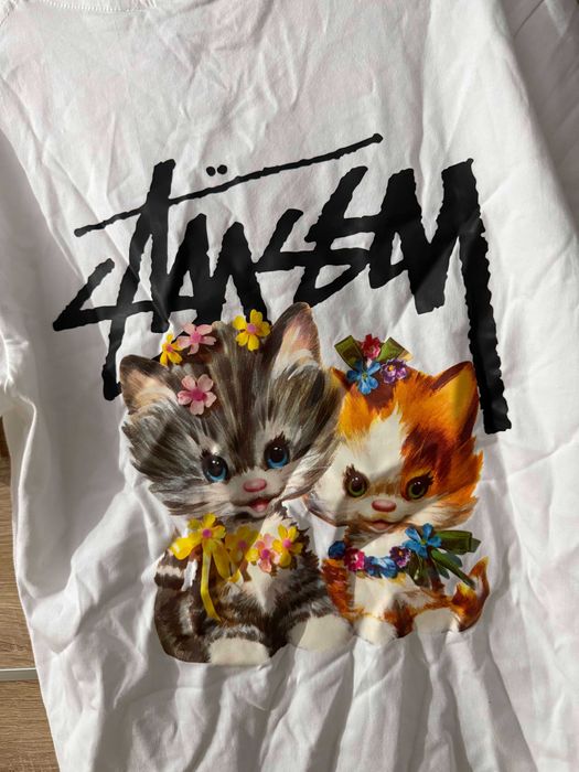 Tricou Stussy Alb Logo cu Pisicute marimea S