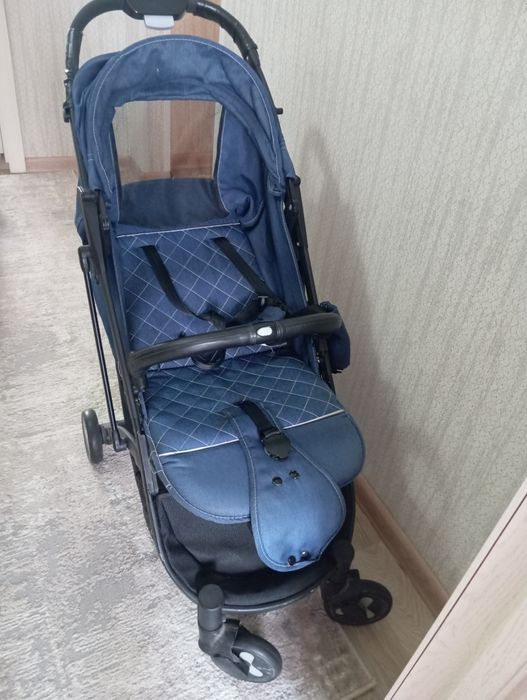 Коляска прогулочная