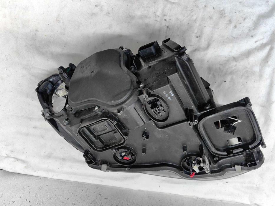 Оригинален фар БМВ 3 Е92 Е93  BMW 3 E92 E93 LCI Feis  Led Bixenon