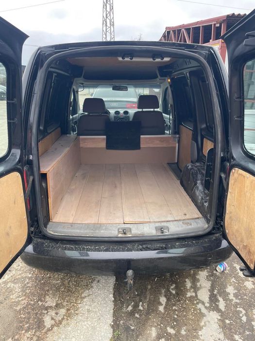 Продавам Volkswagen Caddy