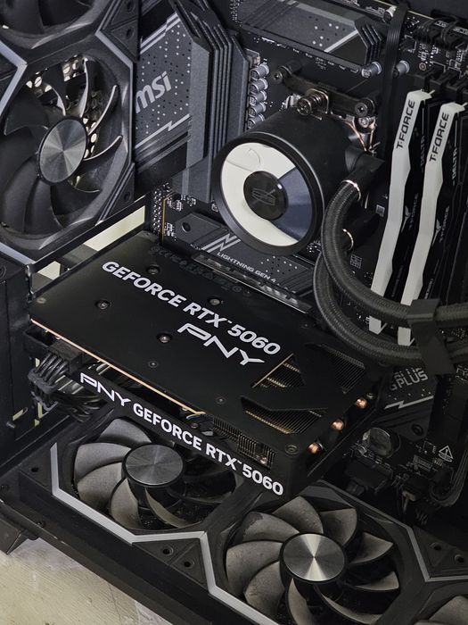 Видеокарта RTX 5060 8 gb OC