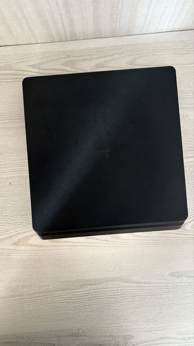 Продаю PS 4 Slim 500 gb