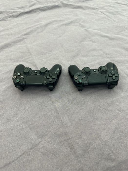 PS4 Slim 500GB + 2 оригинальных DualShock 4