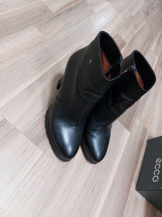 Кожаные бoтильоны Basconi