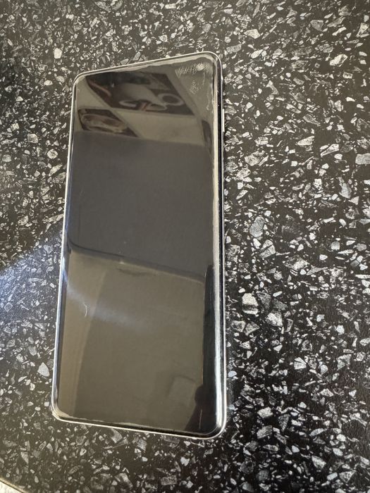 Продаётся телефон Galaxy S 10