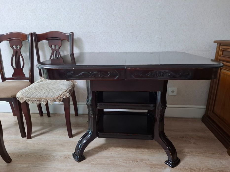 Обеденный раздвижной стол