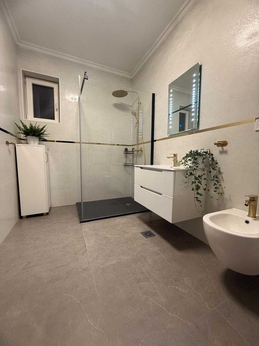 Model unic cu living extra large in Santandrei