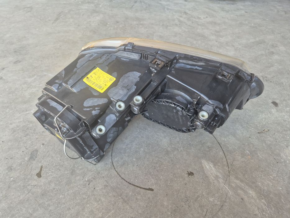 Far stanga cu xenon vw touran nonfacelift 2003-2006 cod 1T0941031F