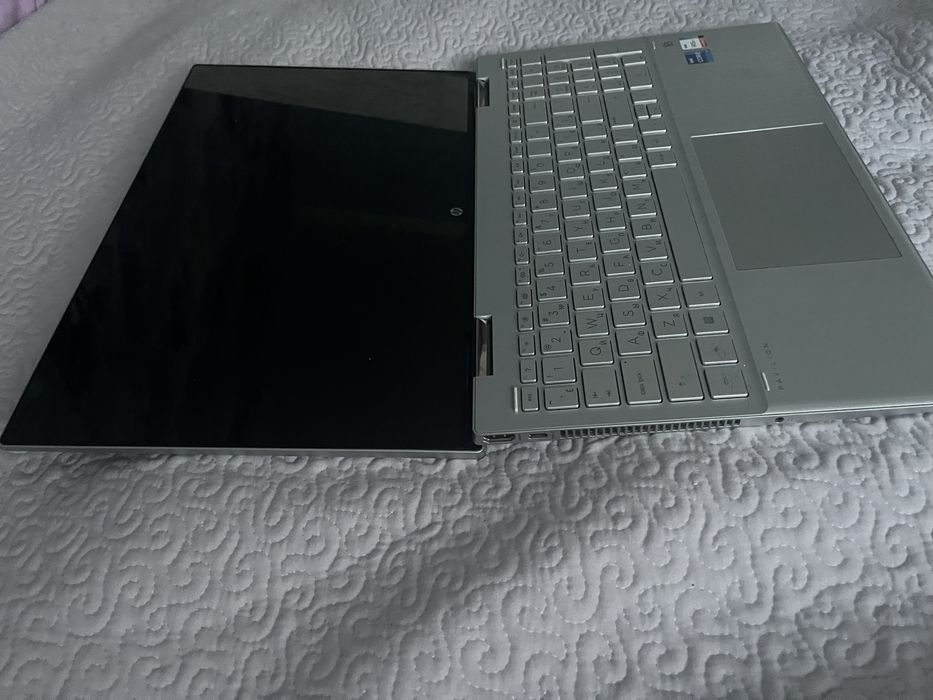 Продам ноутбук HP сенсор