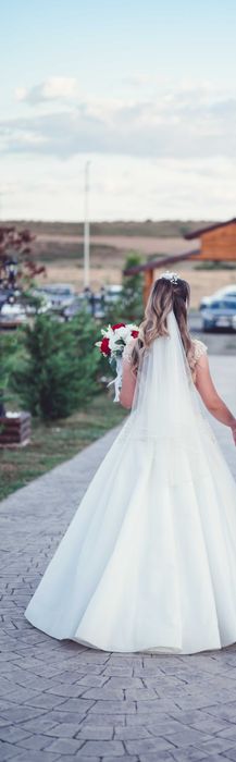 Vand rochie de mireasa