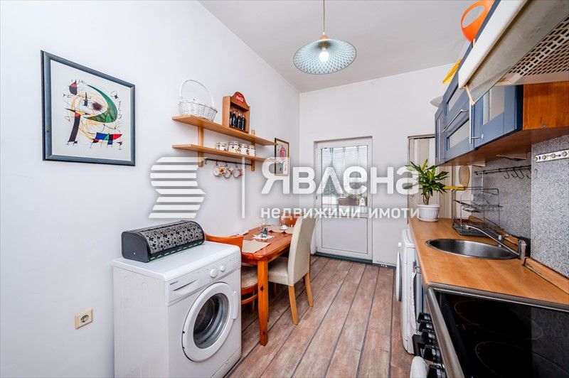 Продава се Четиристаен апартамент в София, Докторски паметник - 84 кв.м за 4965 €/кв.м - Снимка #11