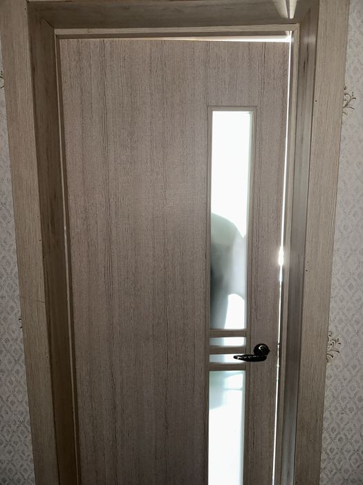 Продам бу межкомнатные двери 80-70см