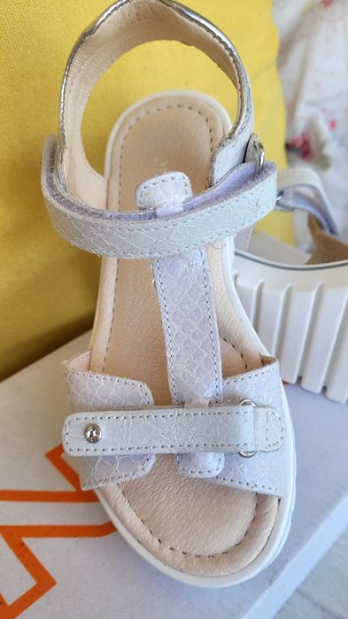 Нови Детски сандали